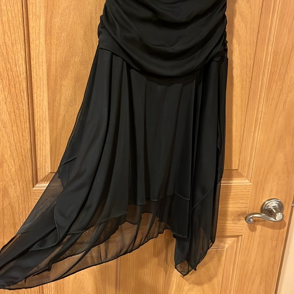 Windsor black sharkbite halter dress - Picture 7 of 13